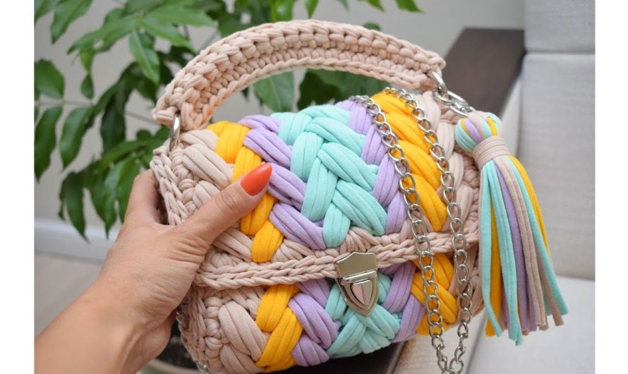 Marshmallow Handbag from Yarn Remnants